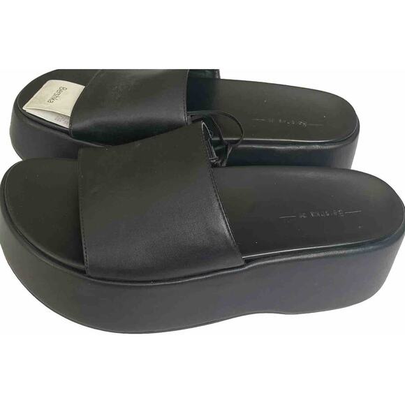Bershka Shoes - Bershka NWT Platform Slides Women's7.5 Sandals Round Toe Black Boho 90s Hippy